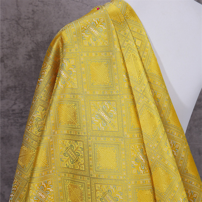 Chinese Style Jacquard Brocade - Sewing Fabric บทวิจารณ์และราคา