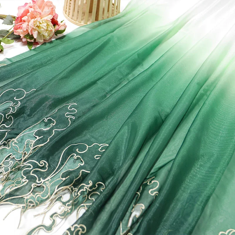 Chinese Style Embroidery Lotus - Sewing Fabric บทวิจารณ์และราคา