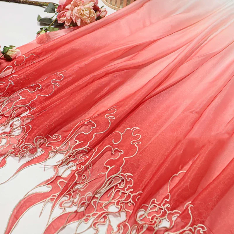 Chinese Style Embroidery Lotus - Sewing Fabric บทวิจารณ์และราคา