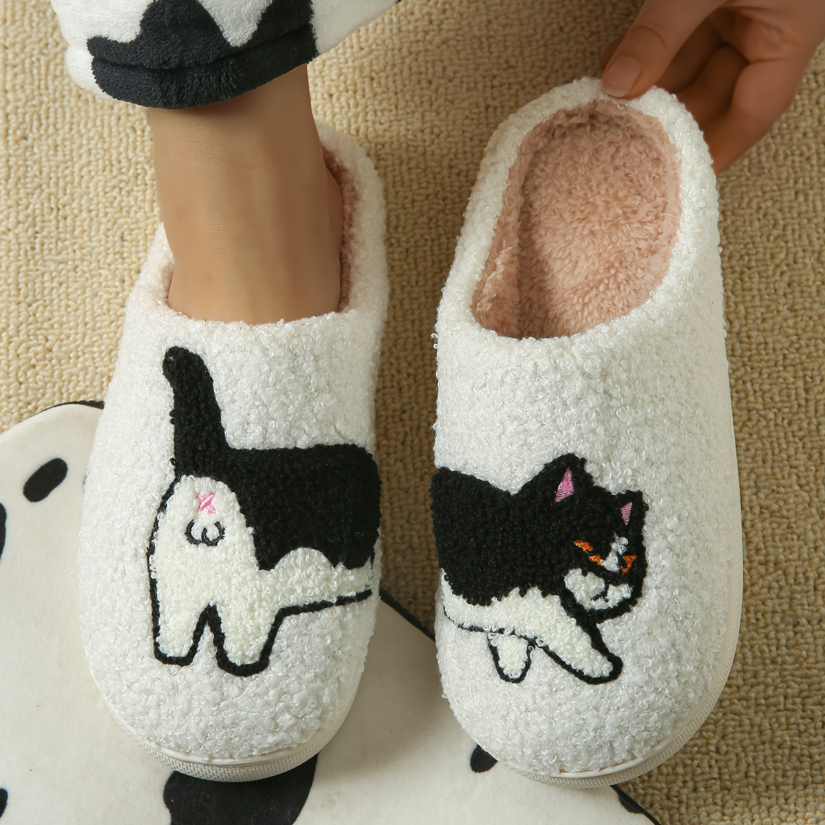 Winter Plush Cute Dachshund Em - Sewing Fabric บทวิจารณ์และราคา